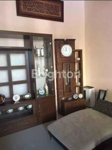 image RUMAH 2 LANTAI DALAM KOMPLEK PERUMAHAN YANG BERSIH DAN LOKASI STRATEGIS, SECURITY 24JAM. 10 MENIT KE AEON TJ BARAT, 5 MENIT KE STASIUN, BEBAS BANJIR DI JALAN KELAPA TIGA, JAKARTA SELATAN (2)