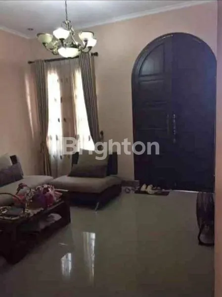 image RUMAH 2 LANTAI DALAM KOMPLEK PERUMAHAN YANG BERSIH DAN LOKASI STRATEGIS, SECURITY 24JAM. 10 MENIT KE AEON TJ BARAT, 5 MENIT KE STASIUN, BEBAS BANJIR DI JALAN KELAPA TIGA, JAKARTA SELATAN (4)