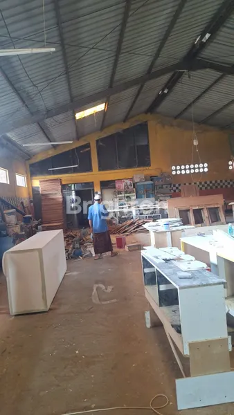 image GUDANG MEBEL DI PUSAT INDUSTRI GRESIK (4)
