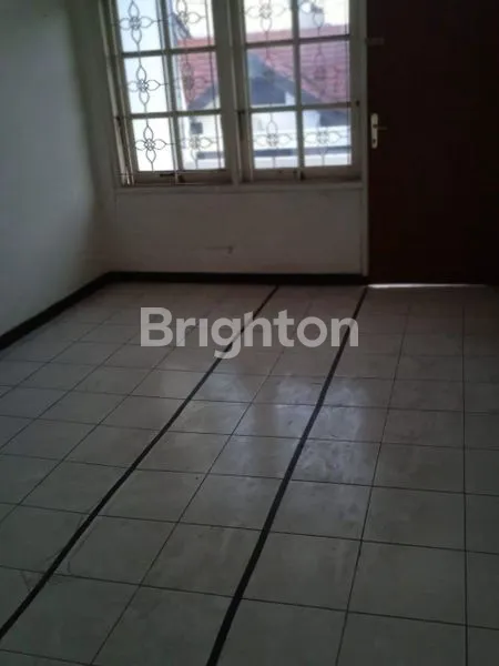 image RUMAH KLAMPIS SEMOLO TIMUR (2)