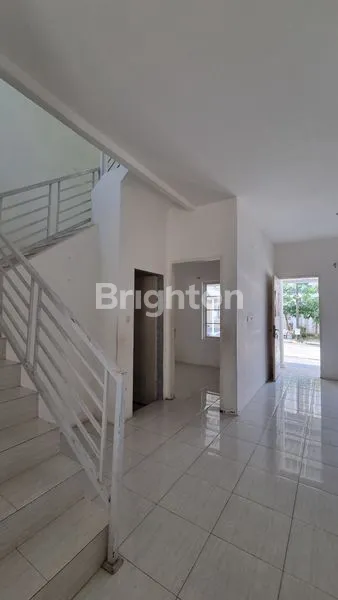 RUMAH KOMPLEK DI MERCY TAHAP 2 AVERLO BLOK L  JOHOR