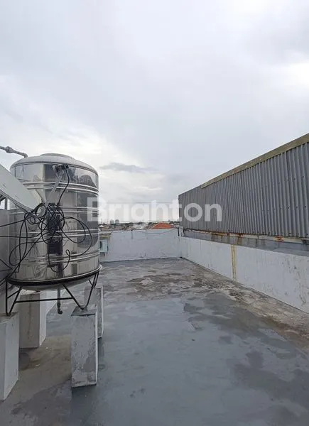 image JUAL SEWA RUKO 3 LANTAI KOSONGAN SIAP PAKAI AREA BRATANG GEDE STRATEGIS UNTUK BISNIS MAKANAN BERADA DI JALAN RAMAI PENDUDUK  (5)