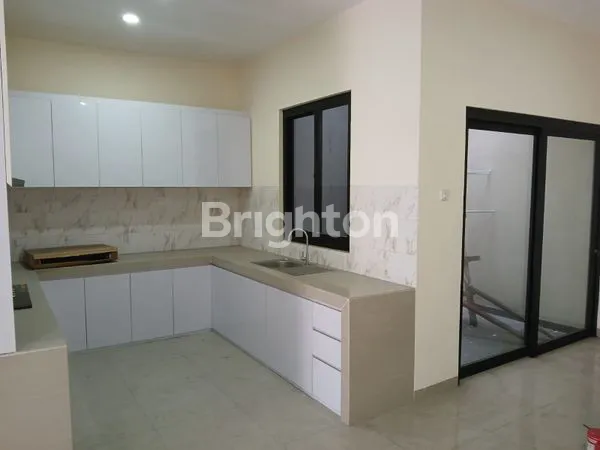 image RUMAH BARU SIAP HUNI TAMAN RATU DURI KEPA JAKARTA BARAT (3)