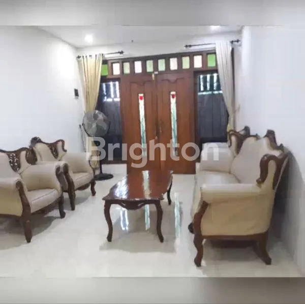 image RUMAH FULL FURNITURE PASAR KLIWON (4)