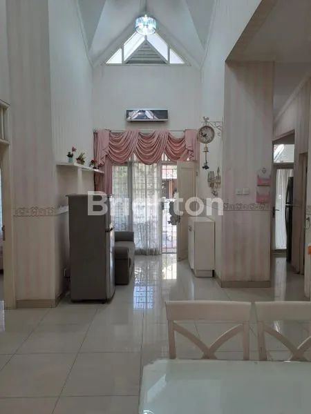 image GUNUNG ASPEN LIPPO KARAWACI (3)