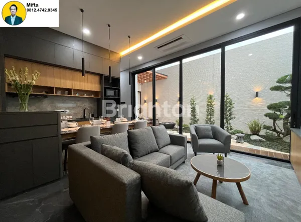 image METLAND MENTENG WHITE ROSE GOLDEN ROD PREMIUM RESIDENCE JAKARTA LUXURY HOUSE (1)
