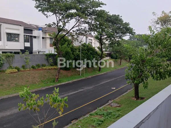 image THE ICON , BSD CITY, BALKON BELAKANG HADAP JALAN (3)