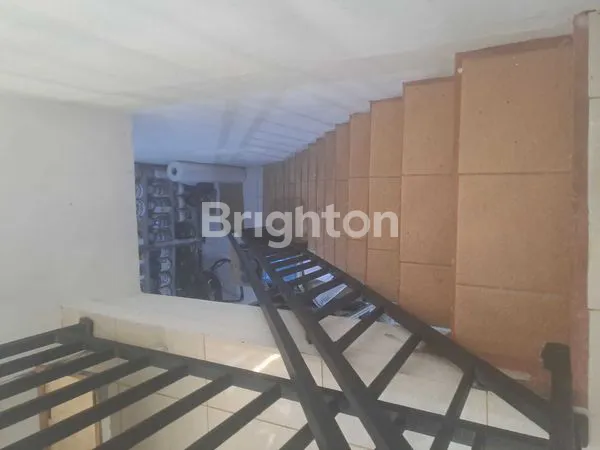 image RUMAH SIAP HUNI TERMURAH DI PADEMANGAN (4)