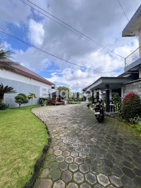 image RUMAH 2 LT ASRI, LUAS, TERAWAT DI PUSAT KOTA BATU (1)