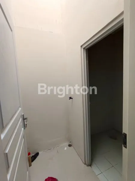 image RUMAH BARU GRES TAMBAK MEDOKAN AYU SURABAYA TIMUR (4)