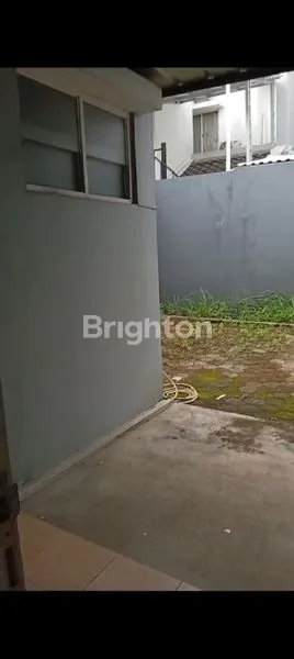 image RUMAH RAPI SIAP HUNI RESIDENCE ONE POSISI HOOK BSD (6)