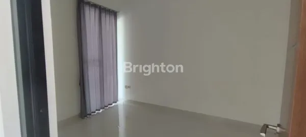 image RUMAH CENTRAL PARK MERR SURABAYA (3)