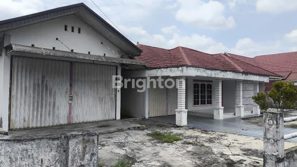 RUMAH BULATAN CANTIK TANAH LUAS