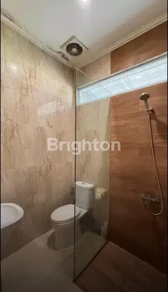 image RUMAH MEWAH 2 LANTAI DI BSD PATAGONIA VILLAGE, SEMI FURNISH, KOLAM IKAN KOI (2)