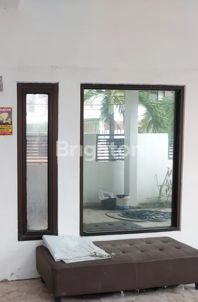 image RUMAH TYPE HOOK DI NGAGEL SURABAYA (5)