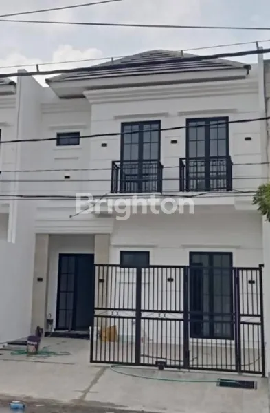 image RUMAH RAYA SUTOREJO, BARU, 2 LANTAI, ROW JALAN 5 MOBIL (1)