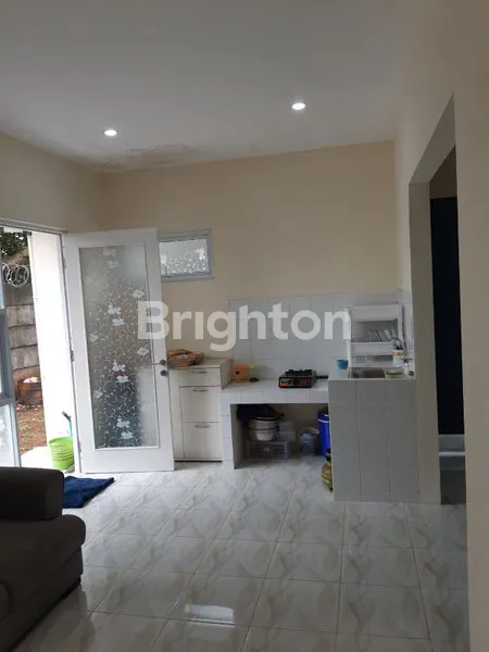 image RUMAH HOEK 2 LANTAI SERPONG (1)