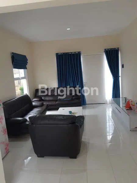 image RUMAH HOEK 2 LANTAI SERPONG (2)