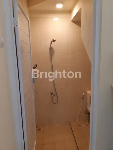 image RUMAH HOEK 2 LANTAI SERPONG (5)