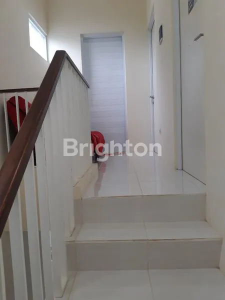 image RUMAH HOEK 2 LANTAI SERPONG (6)