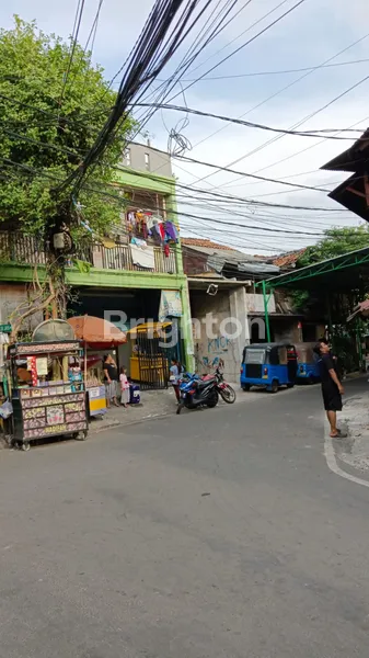 image DIJUAL RUMAH KOST JOHAR BARU 23 KAMAR (3)