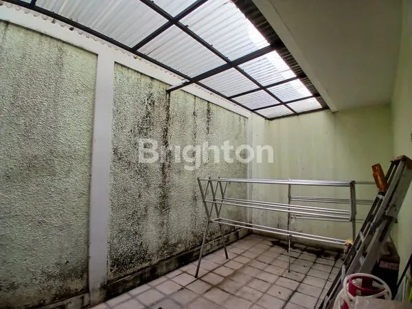 image RUMAH 2 LANTAI DI CLUSTER TERDEPAN SUMMARECON SERPONG (5)