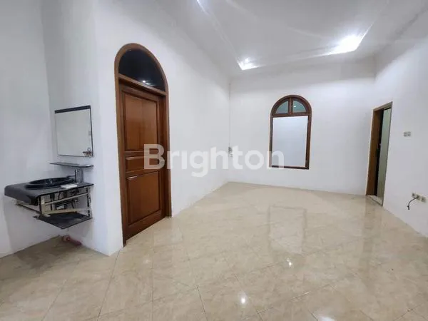 image DIJUAL RUMAH MEWAH JARANG ADA AREA ISTANA MENTARI SIDOARJO (2)