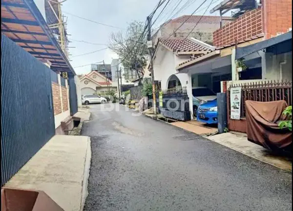 image RUMAH STRATEGIS JATINEGARA (2)