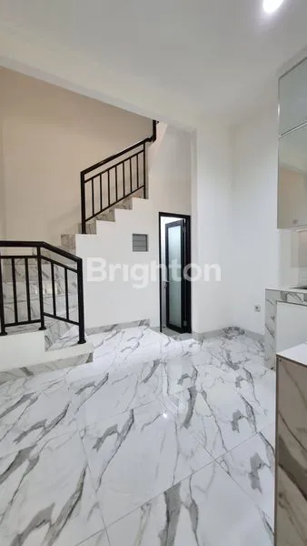 image RUMAH BARU TOWNHOUSE MINIMALIS KEDOYA JAKARTA BARAT (2)