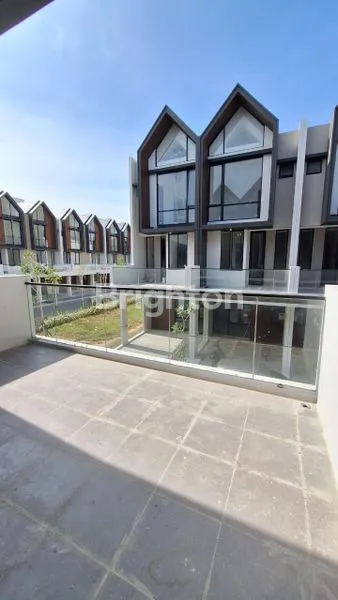 image RUMAH PIK2 OSAKA RESIDENCE 4,5X10 3 LANTAI (2)