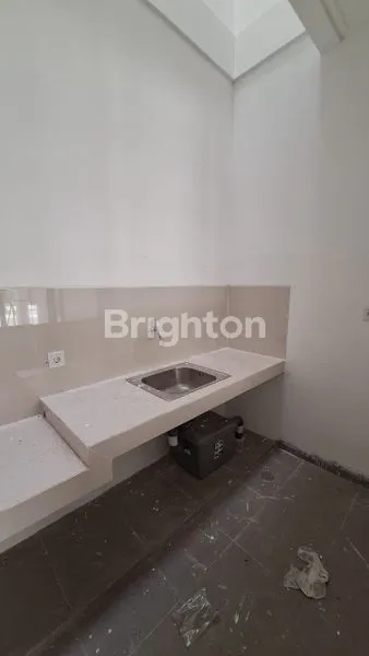 image RUMAH PIK2 OSAKA RESIDENCE 4,5X10 3 LANTAI (7)