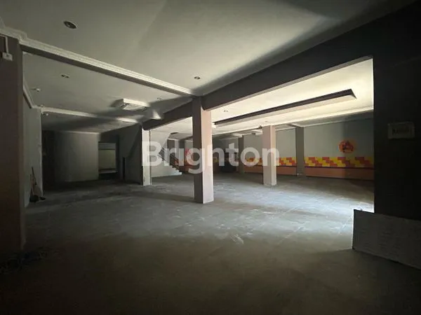 image RUKO 3 LANTAI STRATEGIS DI JL. BY PASS NGURAH RAI KUTA SEBELAH MBG/MALL BALI GALLERIA  (4)