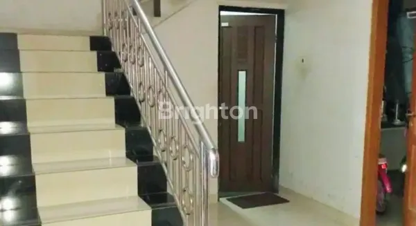 image RUMAH 2 LANTAI VIEW DANAU LOKASI STRATEGIS JAKARTA TIMUR (2)