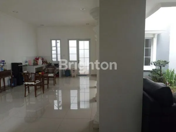 image RUMAH ALICANTE 2 LANTAI GADING SERPONG TANGERANG (3)