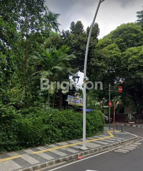 image RUMAH TUA HOOK  HITUNG TANAH DILOKASI PREMIUM MENTENG JAKARTA PUSAT (2)