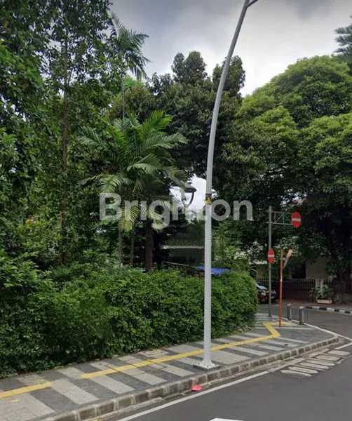 image RUMAH TUA HOOK  HITUNG TANAH DILOKASI PREMIUM MENTENG JAKARTA PUSAT (1)
