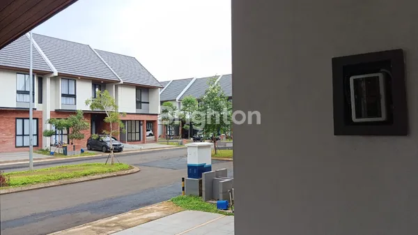 DISEWAKAN RUMAH BRAND NEW DENGAN 3 KAMAR TIDUR DI LINGKUNGAN TEDUH