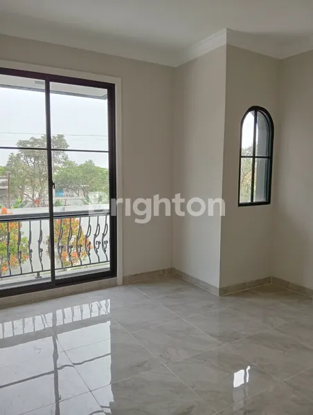 image RUMAH VILLA (8)