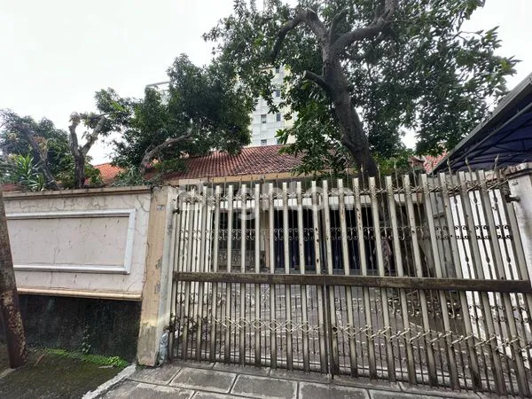 image RUMAH LAMA LOKASI KOMERSIL NOL JALAN KUSUMA BANGSA (1)