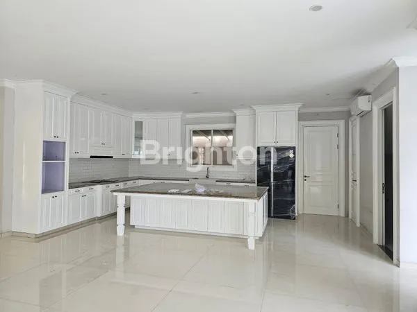 image RUMAH DI JALAN BOULEVARD PALEM RAYA LIPPP KARAWACI TANGERANG  (3)