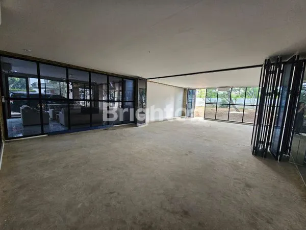 image RUMAH DI JALAN BOULEVARD PALEM RAYA LIPPP KARAWACI TANGERANG  (8)