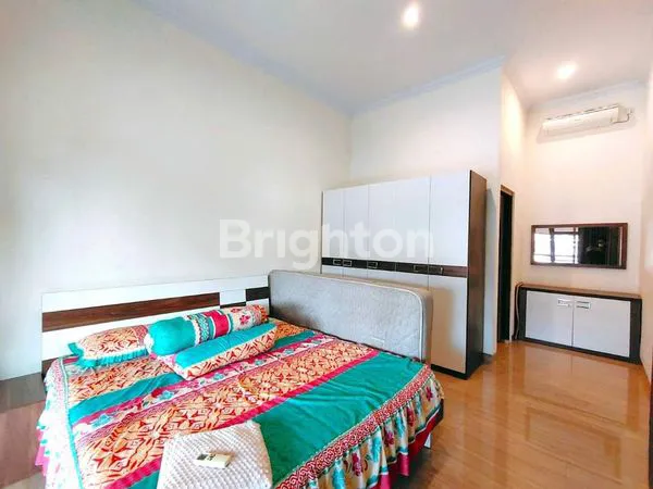 image DIJUAL VILLA EKSKLUSIF DENGAN KOLAM RENANG PRIBADI DEKAT HYATT REGENCY PALAGAN – LOKASI STRATEGIS DI SLEMAN (7)