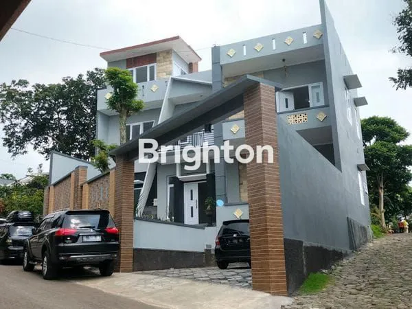 image RUMAH RASA VILLA 2 LANTAI PLUS KOLAM RENANG DI BATU (1)