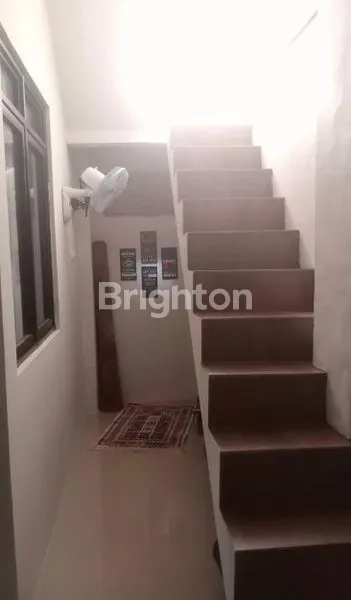 image RUMAH MILENIUM  1,5 LANTAI SIAP HUNI CITRA SENTUL RAYA (8)