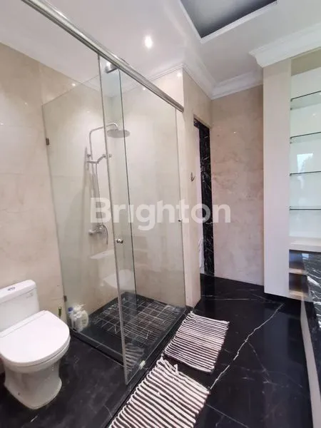 image RUMAH MEWAH FULL FURNISHED RASA VILLA SIAP HUNI  (6)