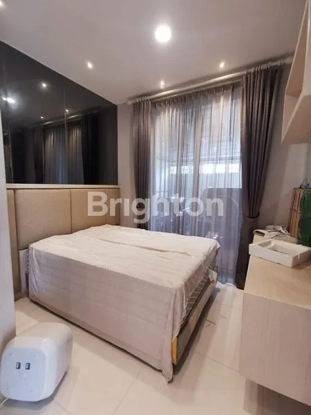 image RUMAH MEWAH FULL FURNISHED RASA VILLA SIAP HUNI  (2)