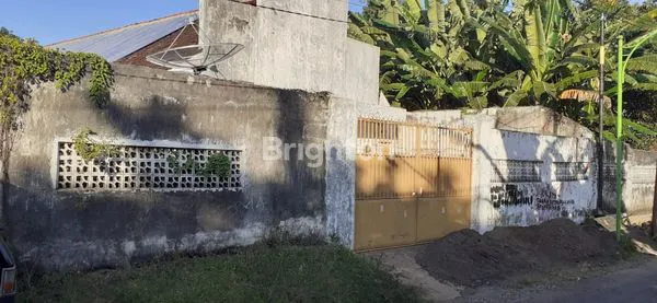 image BANGUNAN LUAS TENGAH KOTA (4)