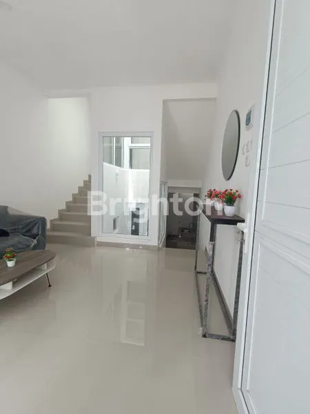 image FOR SALE RUMAH BARU CANTIK MINIMALIS HARGA DIBAWAH 1,5 M DI KELAPA GADING JAKARTA UTARA (2)