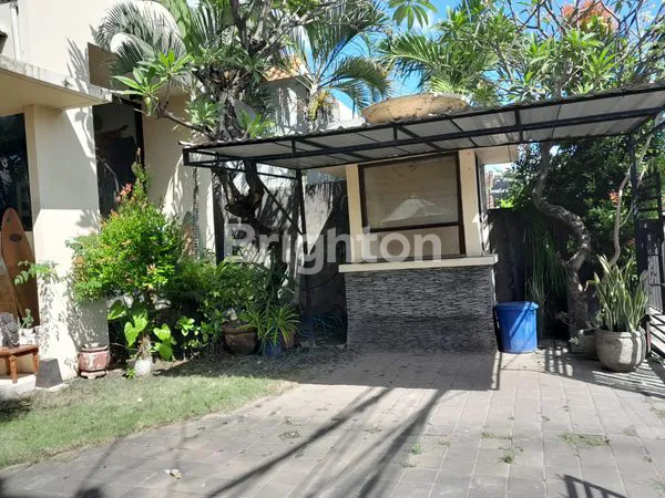 image VILLA BESAR 2 LANTAI DENGAN PRIVATE POOL DI KEROBOKAN (1)