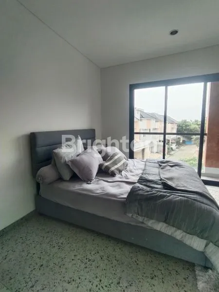 image RUMAH BARU 2 LANTAI TOWN HOUSE BINTARO TANGERANG SELATAN (3)